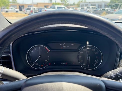 Used 2022 Cadillac XT6 Premium Luxury FWD image 18