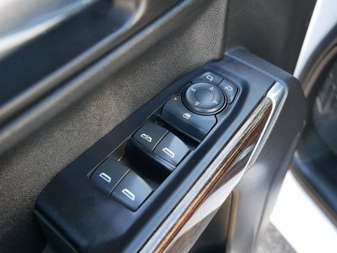 Used 2020 GMC Sierra 1500 SLE w/ SLE Value Package image 16