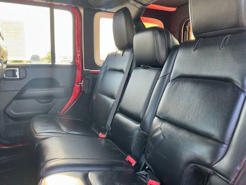 Used 2018 Jeep Wrangler Unlimited Rubicon image 18