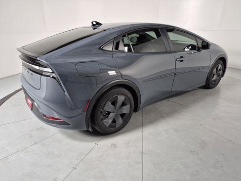 New 2026 Toyota Prius Plug-In Hybrid image 5