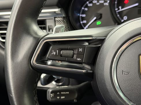 Certified 2022 Porsche Macan image 46