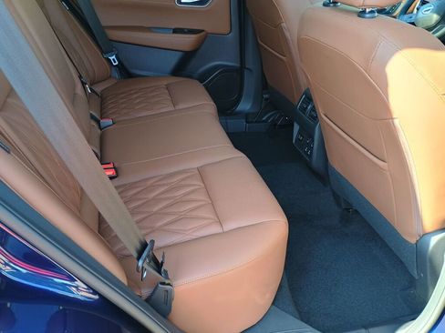 Used 2025 Nissan Rogue Platinum w/ Tech Package image 20