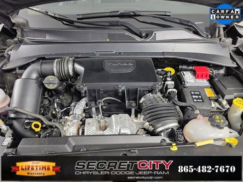 Used 2024 Jeep Compass Latitude w/ Sun and Sound Group image 32