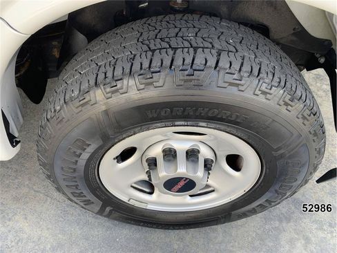 Used 2021 GMC Savana 3500 w/ Power Convenience Package RWD image 22