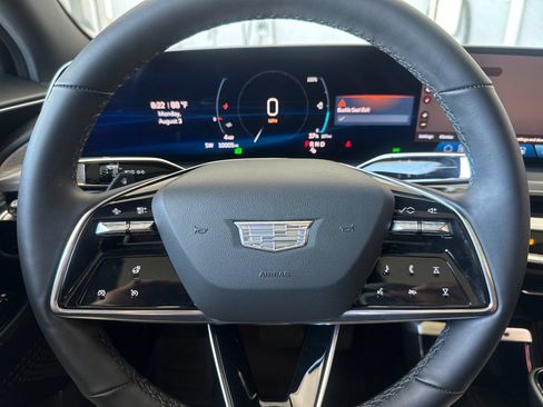 Used 2024 Cadillac Lyriq Luxury w/ LPO, Floor Liner Package AWD/4WD image 25