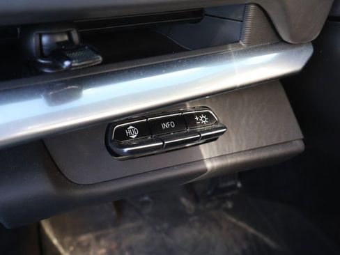 Used 2022 Chevrolet Corvette Stingray Premium Cpe w/ Z51 Performance Package image 18