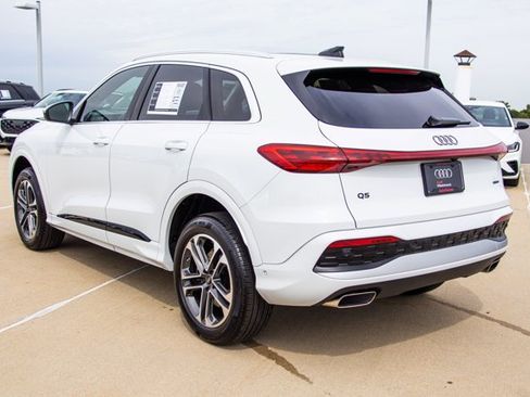 Certified 2025 Audi Q5 Premium w/ Convenience Package AWD/4WD image 7