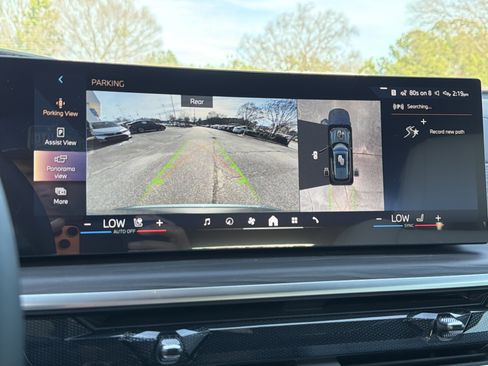 New 2026 BMW X5 sDrive40i w/ Premium Package image 3