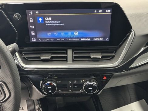 New 2026 Chevrolet Trax RS w/ Sunroof Package image 21