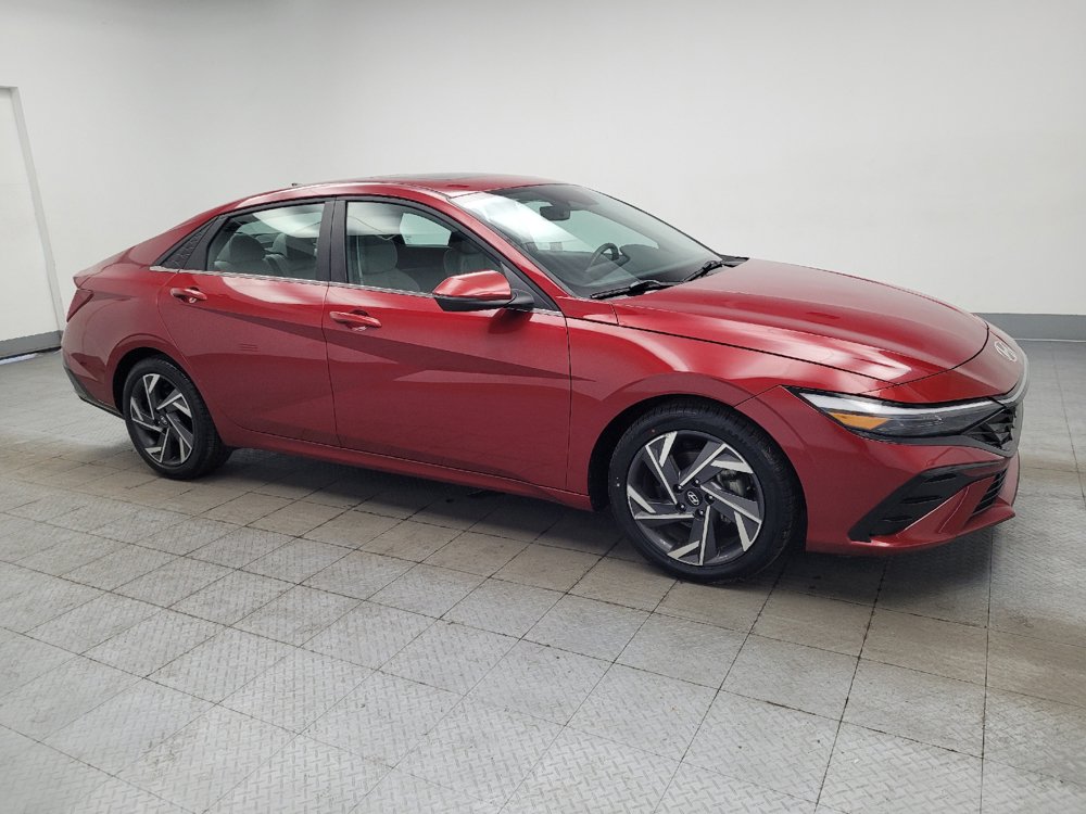 Used 2025 Hyundai Elantra Limited FWD image 11