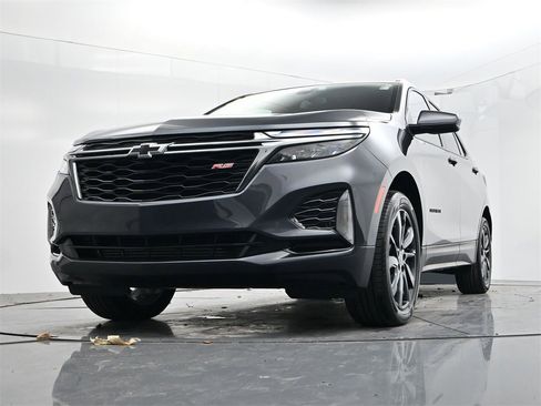 Used 2023 Chevrolet Equinox RS w/ LPO, Floor Liner Package image 38