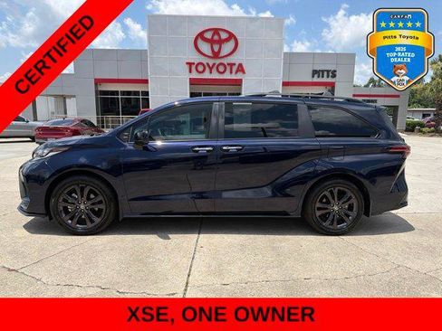 Certified 2025 Toyota Sienna XSE FWD image 8