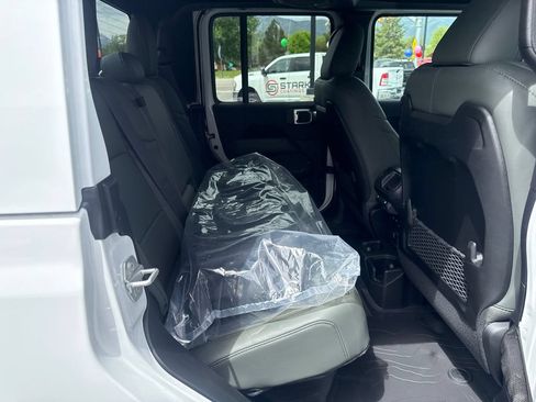 New 2026 Jeep Gladiator Mojave AWD/4WD image 11