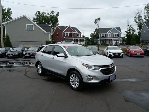 Used 2021 Chevrolet Equinox LT w/ Driver Convenience Package AWD/4WD image 5