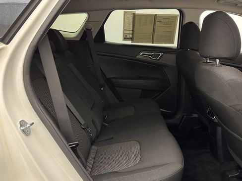 Used 2024 Kia Sportage LX image 30