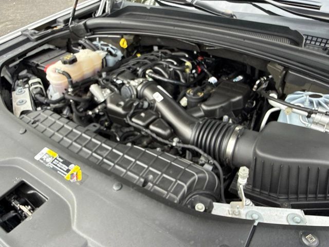 Used 2023 Jeep Grand Cherokee Limited w/ Black Appearance Package AWD/4WD image 30