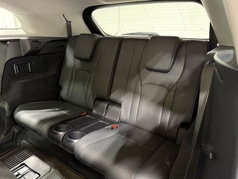 Used 2021 Lexus RX 350L Premium w/ Premium Package image 20