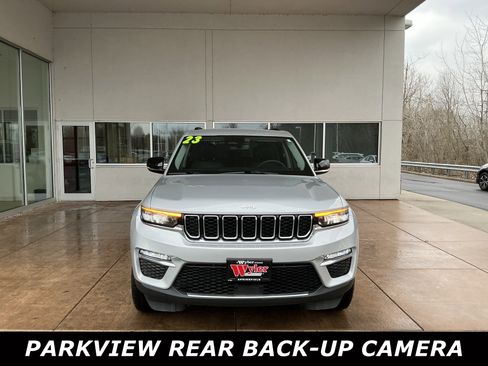 Used 2023 Jeep Grand Cherokee Limited image 2