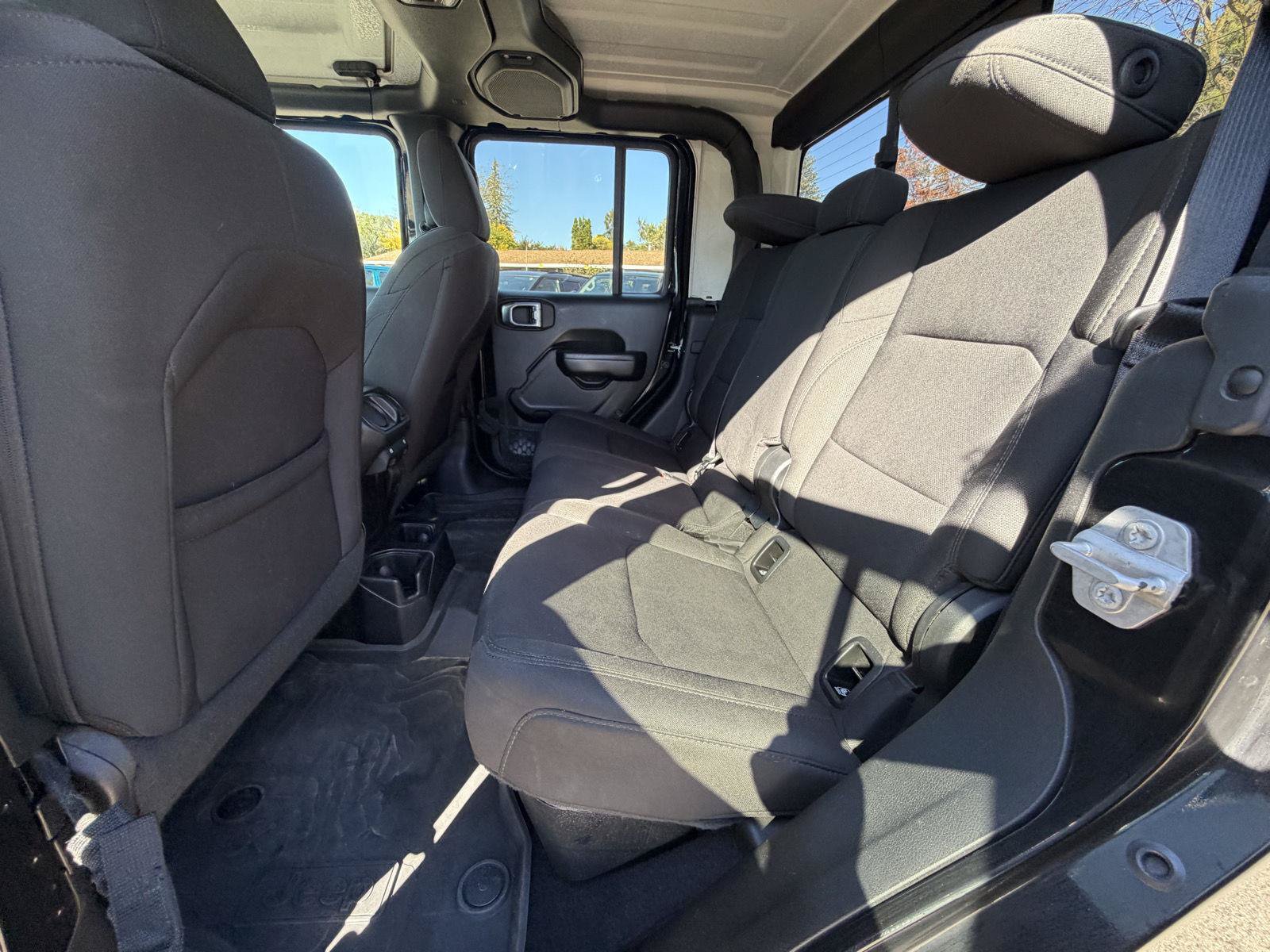 Used 2021 Jeep Gladiator Sport AWD/4WD image 27
