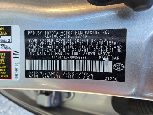 Used 2016 Toyota Avalon Limited image 32