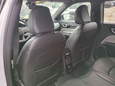 Certified 2024 Jeep Compass Limited image 18