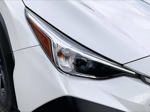 Used 2025 Subaru Crosstrek 2.5i Premium AWD/4WD image 32