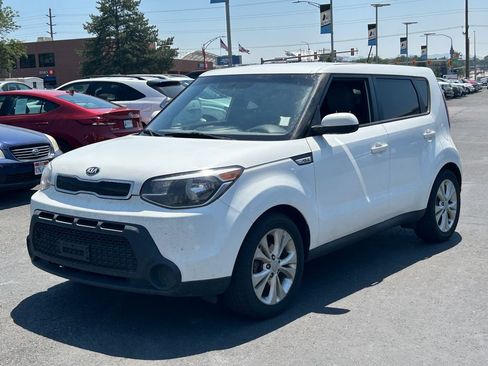 Used 2015 Kia Soul + FWD image 8