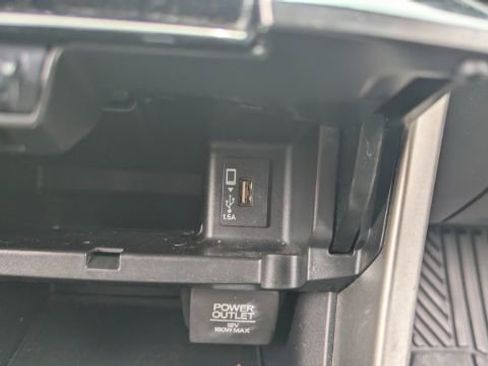 Used 2017 Honda Accord Touring image 39