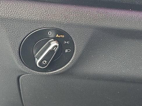 Used 2021 Volkswagen Jetta SEL image 25