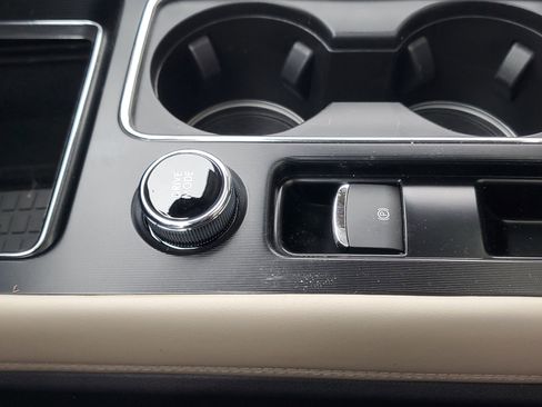 New 2026 Lincoln Corsair Premiere image 24