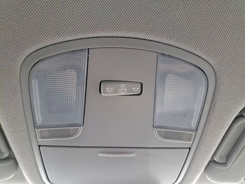 Used 2017 Hyundai Elantra Limited image 33