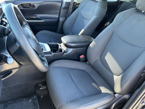 Used 2024 Toyota RAV4 LE image 19