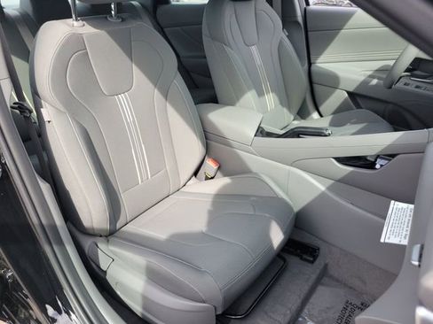 New 2026 Hyundai Elantra Sport FWD image 18