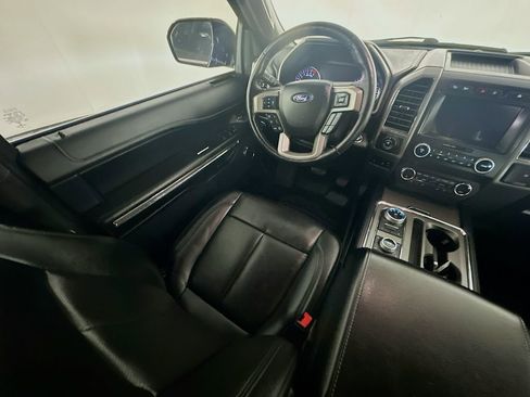 Used 2021 Ford Expedition XLT image 9