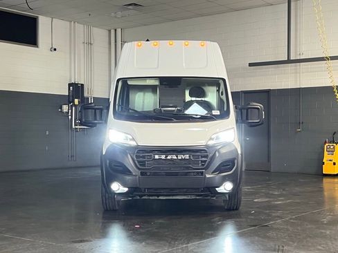 Used 2024 RAM ProMaster 3500 w/ Delivery Van Package image 12
