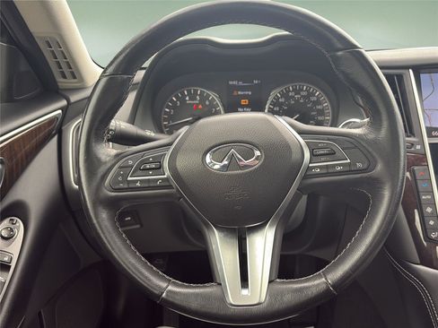 Used 2018 INFINITI Q50 Luxe w/ Essential Package (3.0T Luxe) image 19