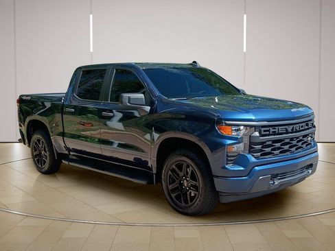 Used 2023 Chevrolet Silverado 1500 Custom AWD/4WD image 9