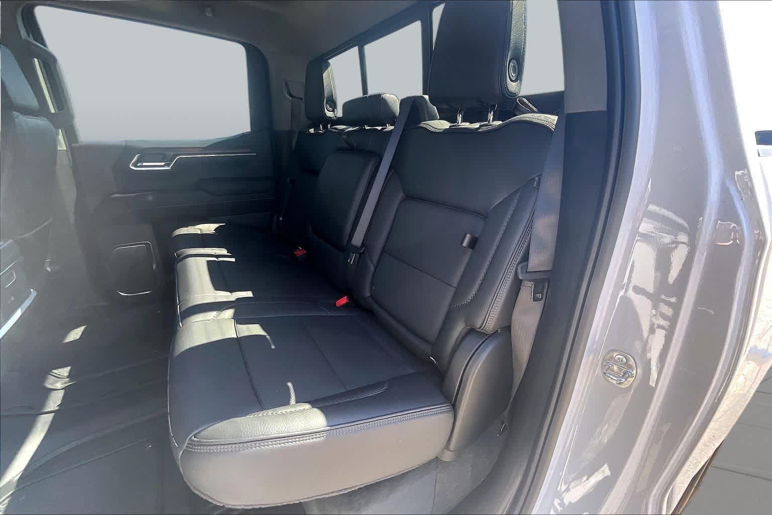 Used 2024 GMC Sierra 1500 Denali w/ Technology Package AWD/4WD image 20