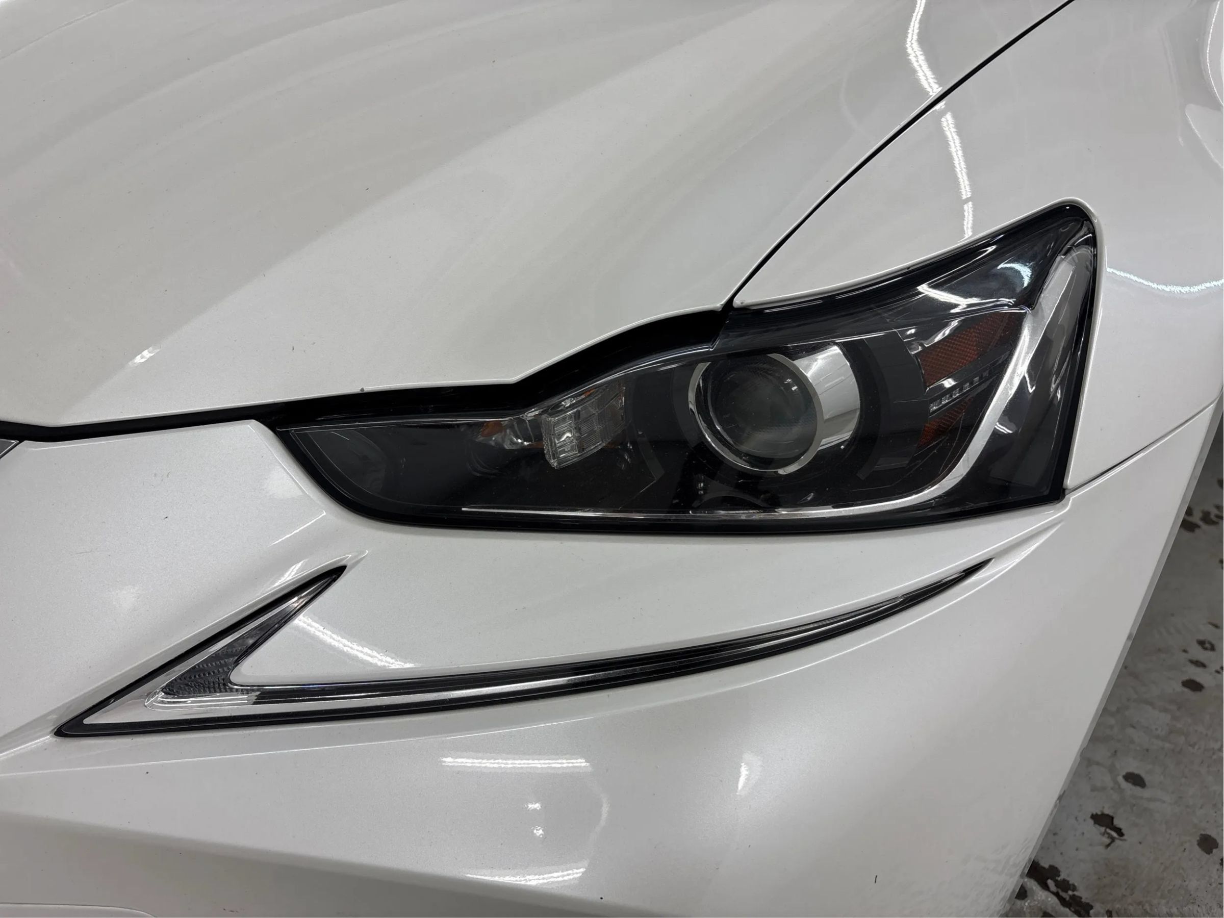 Used 2018 Lexus IS 300 AWD w/ Comfort Package image 32