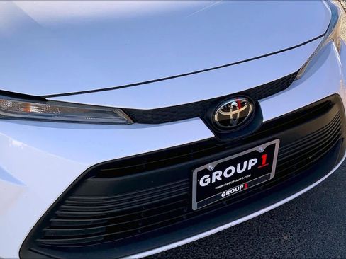 Used 2024 Toyota Corolla LE image 30