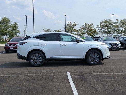 Used 2025 Nissan Murano SL w/ Cargo Package AWD/4WD image 2