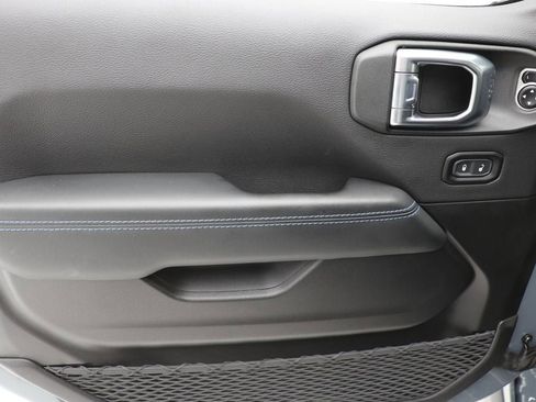 Used 2024 Jeep Wrangler Unlimited Rubicon 4xe image 16