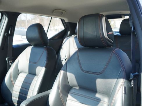 Used 2020 Nissan Kicks SR w/ SR Premium Package image 18