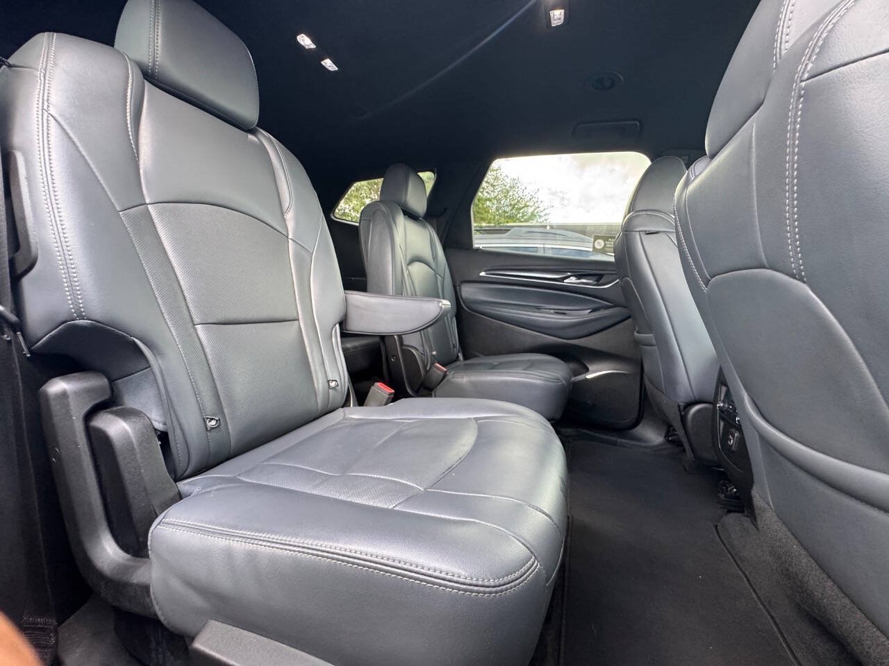 Used 2022 Buick Enclave Essence FWD image 20