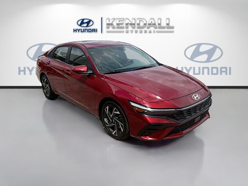 Used 2024 Hyundai Elantra SEL w/ Convenience Package FWD image 1