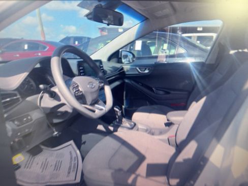Used 2020 Hyundai Ioniq Blue FWD image 3