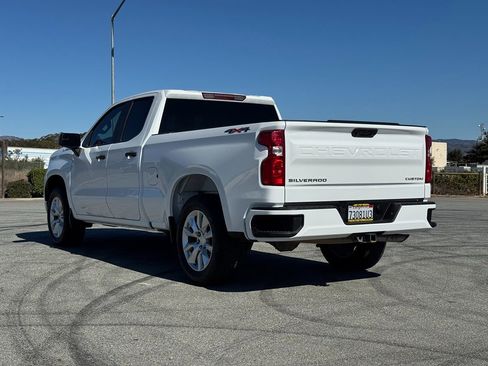 Used 2023 Chevrolet Silverado 1500 Custom image 5