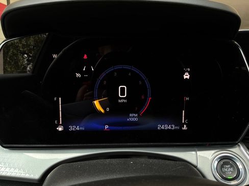 Used 2025 Chevrolet Trax LT w/ LT Convenience Package FWD image 37