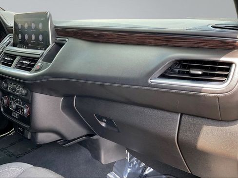 Used 2021 Chevrolet Suburban LS RWD image 16