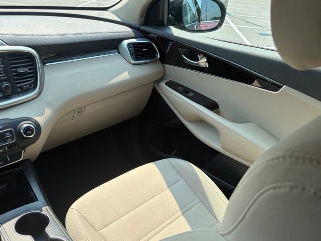 Used 2020 Kia Sorento S FWD image 35